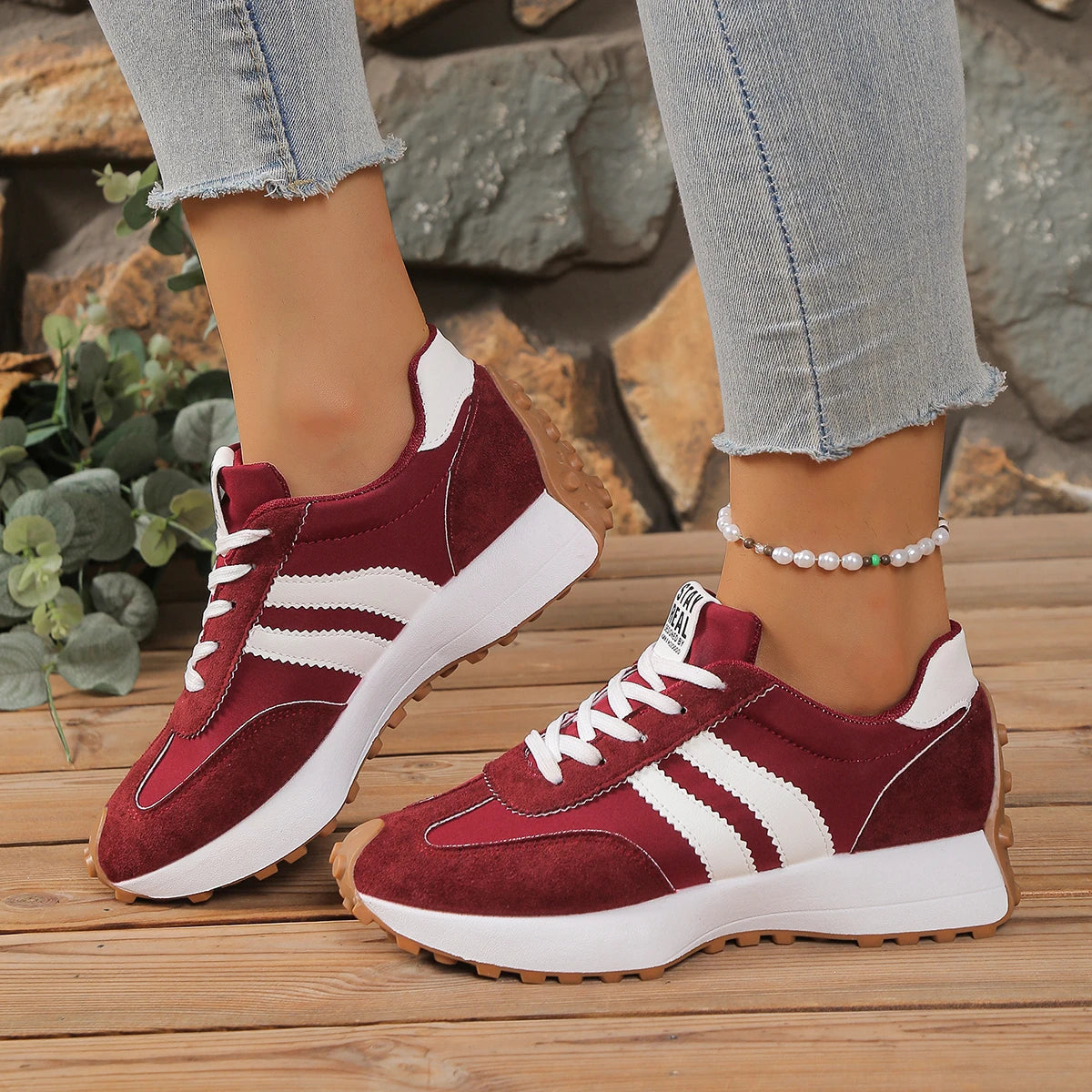 Women Anti-slip Sneakers 2025 New Spring Casual Light Flat Sneakers Women Outdoor Autumn Brand Luxury Vulcanize Shoes Women