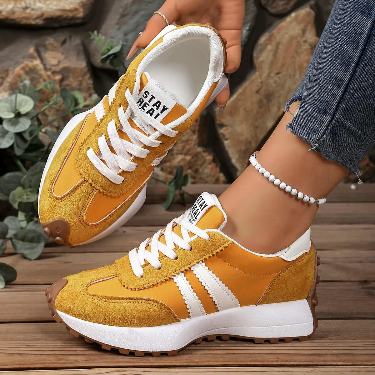 Women Anti-slip Sneakers 2025 New Spring Casual Light Flat Sneakers Women Outdoor Autumn Brand Luxury Vulcanize Shoes Women