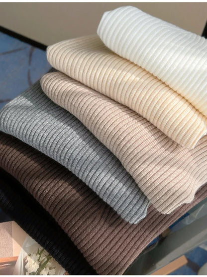 High-Quality Ribbed Sweater – Women’s V-Neck Pullover 2025