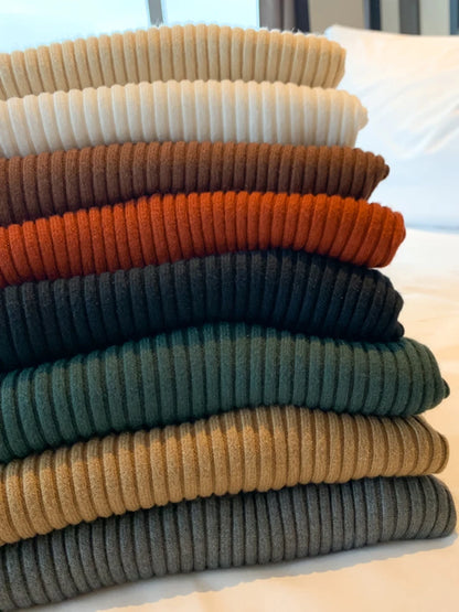 Elegant Knitted Turtleneck Sweater – Slim Fit Women’s Top