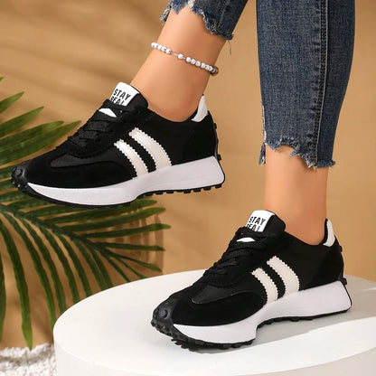 Women Anti-slip Sneakers 2025 New Spring Casual Light Flat Sneakers Women Outdoor Autumn Brand Luxury Vulcanize Shoes Women