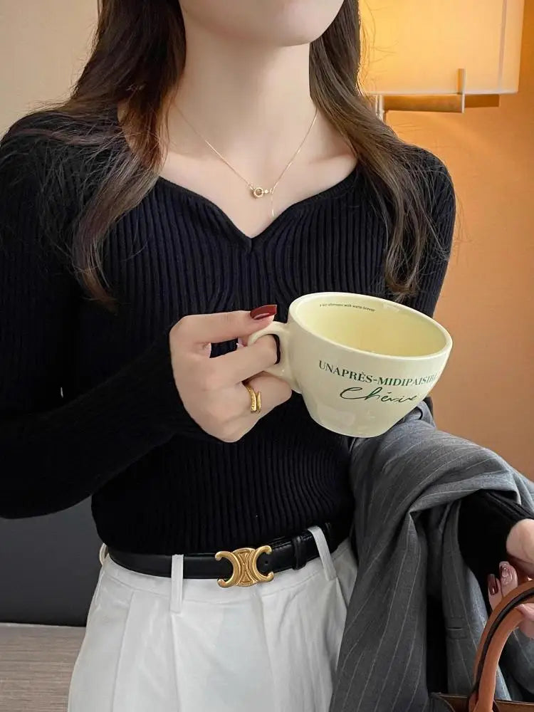 High-Quality Ribbed Sweater – Women’s V-Neck Pullover 2025